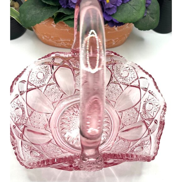 Vintage L.E. Smith Quintec SawtoothnPink Glass Basket With Intricate Cut Design - Picture 7 of 10